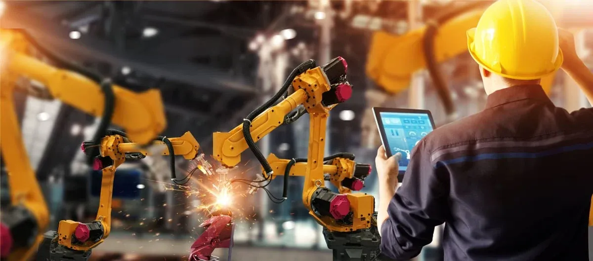 Comment Les Robots Industriels Peuvent Vous Aider À Recruter Et À Fidéliser De Meilleurs Employés