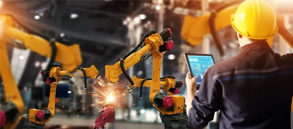 Comment Les Robots Industriels Peuvent Vous Aider À Recruter Et À Fidéliser De Meilleurs Employés